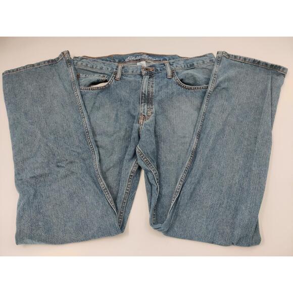 Eddie Bauer Jeans Men's Sz.‎ 34x32 Straight Fit Stretch Med Wash Denim Pants - Picture 1 of 16